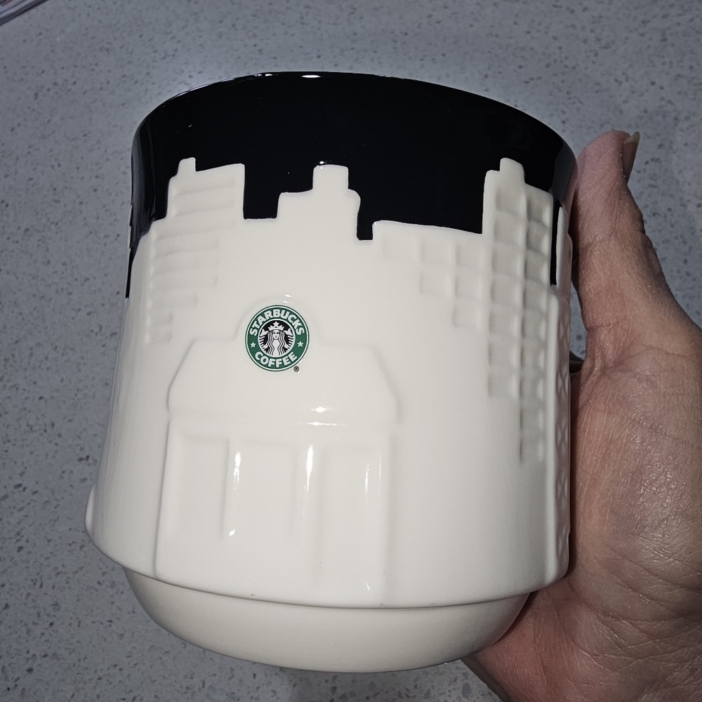 Starbucks 2010 New York City 3D Relief Skyline Mug 16oz Taxi - Picture 4 of 10